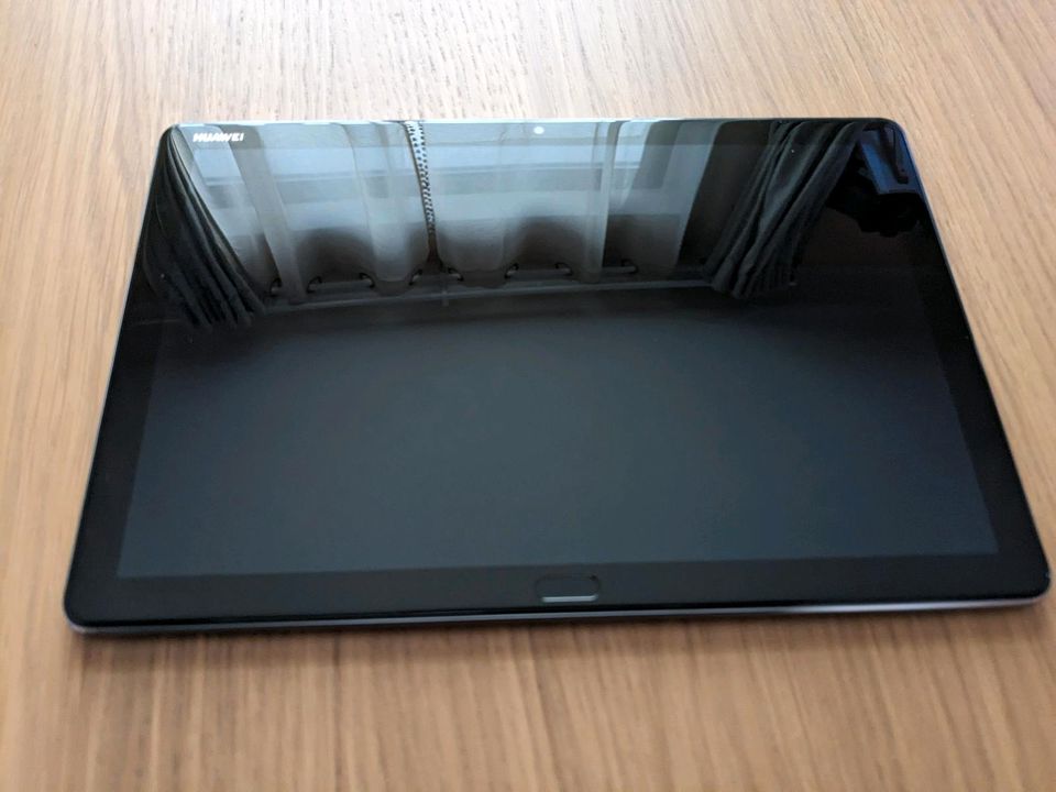 Huawei Mediapad M5 Lite in Troisdorf