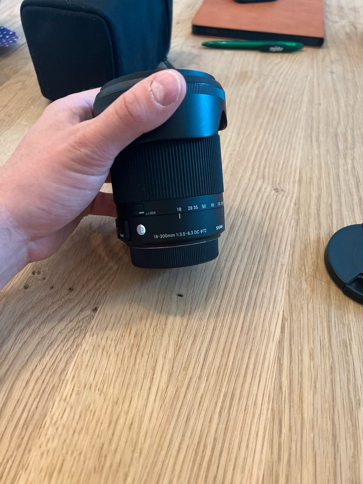 Sigma Objektiv 18-300mm für Sony Kameras im super Zustand in Leegebruch