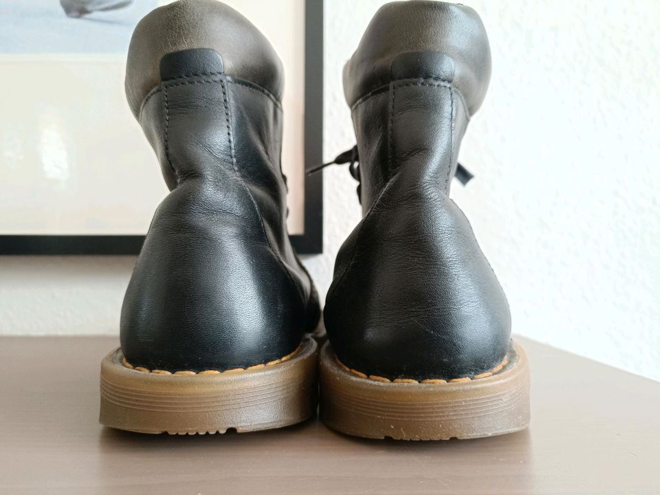 Dr. Martens Boots Gr. 38.5 in Schwerte