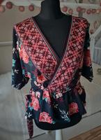 Damen Bluse Oberteil Schößchen Peplum gr.L Nordrhein-Westfalen - Troisdorf Vorschau