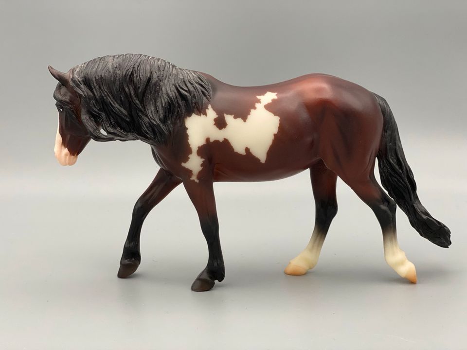 Breyer Modellpferd - Classic Bay Pinto Pony in Hahnstätten