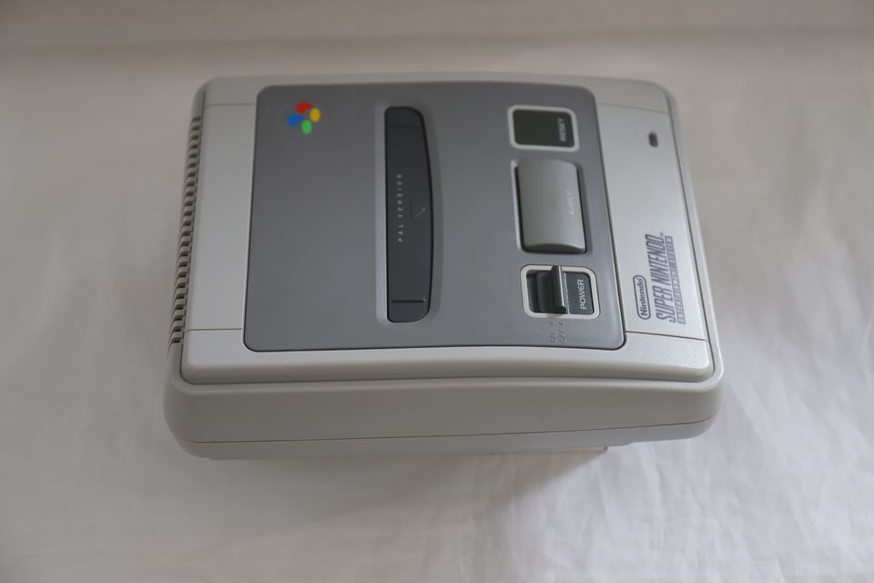 ULTRA 16 - SNES / Super Nintendo - PAL/NTSC - 50/60Hz in Braunschweig