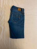 Pepe Jeans Midonna mittelblau Gr.  28/32 Berlin - Treptow Vorschau
