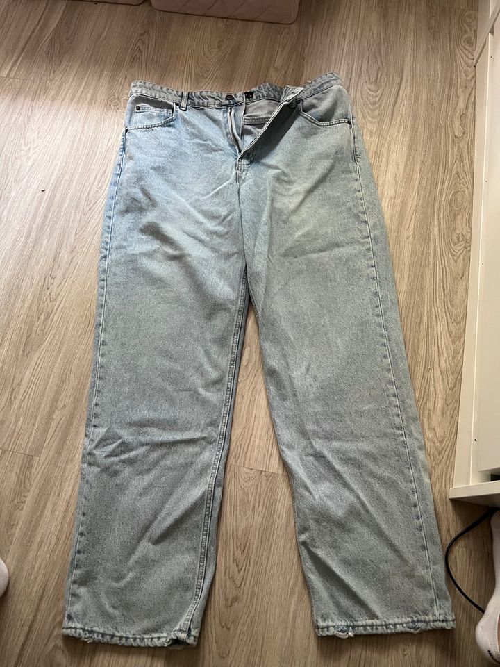 Dropsize Jeans Gr. 36 in Gomaringen