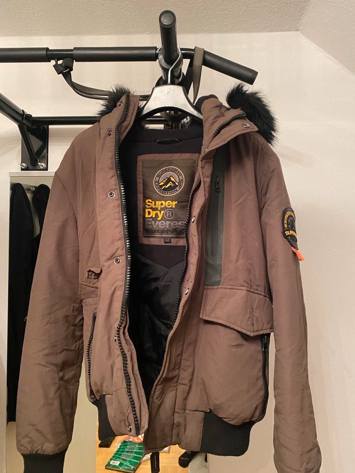 Superdry Everest Jacke in Ahlen