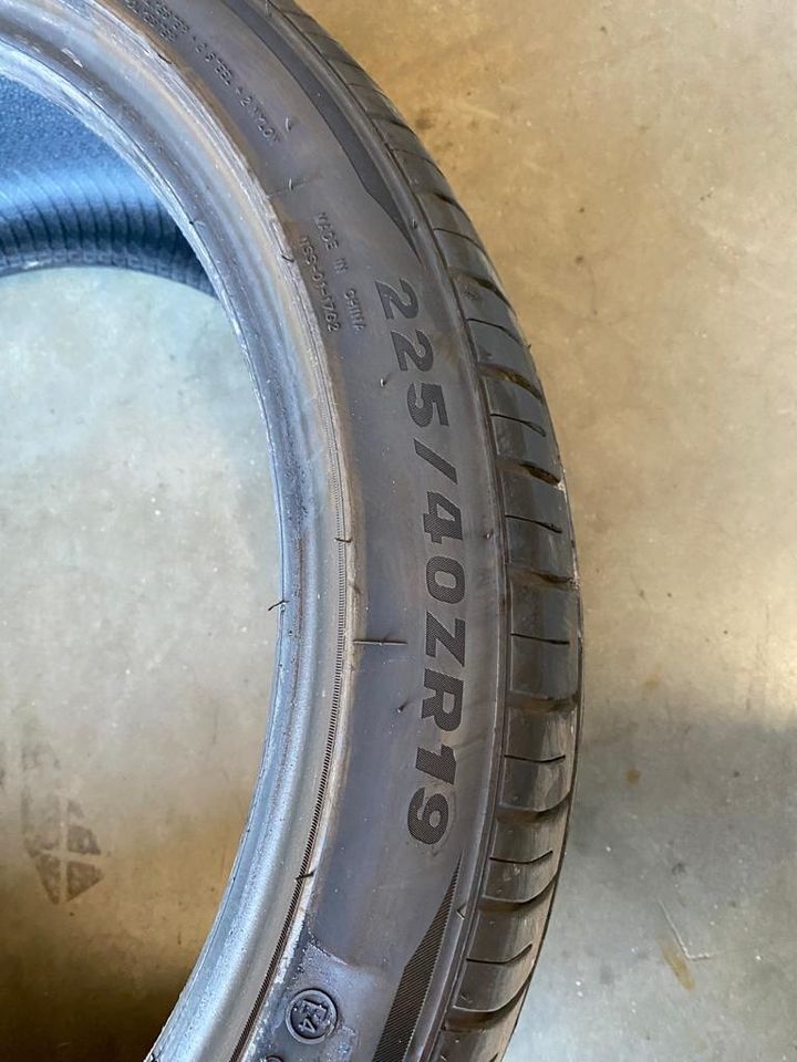 2x Gebr. 225/40R19 Sommerreifen Imperial in Korb