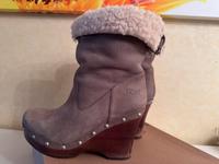 UGG s Stiefeletten in taupe Lamm Fell top in  Gr 38 Innenstadt - Köln Altstadt Vorschau