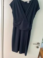 Dunkelblaues Armani Kleid Gr. 42 Nordrhein-Westfalen - Overath Vorschau