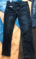 Neuwertige Jeans in schwarz Größe 32x30 Lindenthal - Köln Lövenich Vorschau