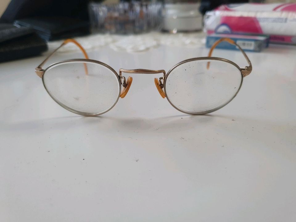 Alte Brille in Mönchengladbach