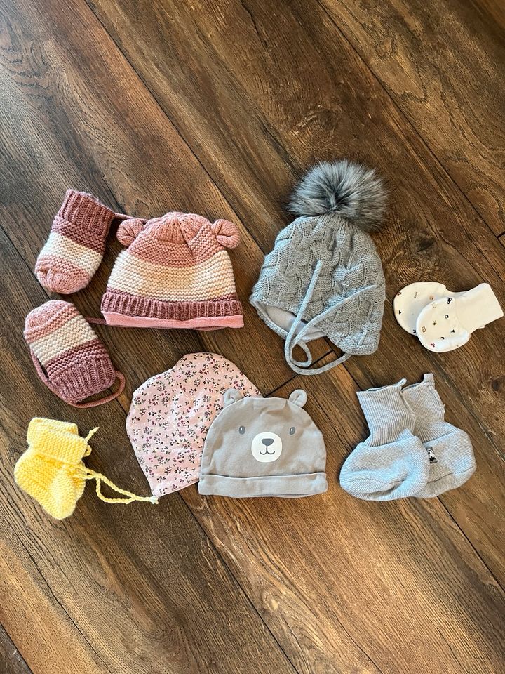 Baby Mützen Handschuhe Set in Ahaus