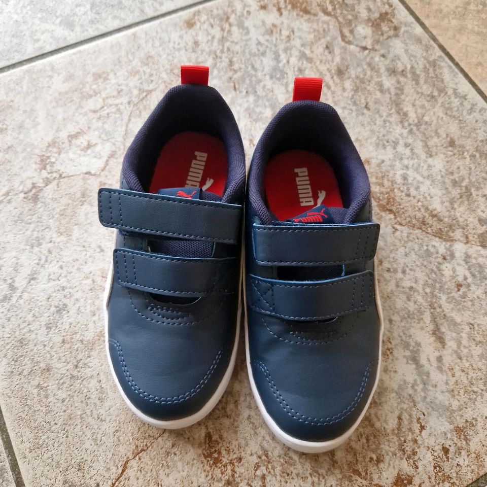 Puma Kinderschuhe in Gumperda