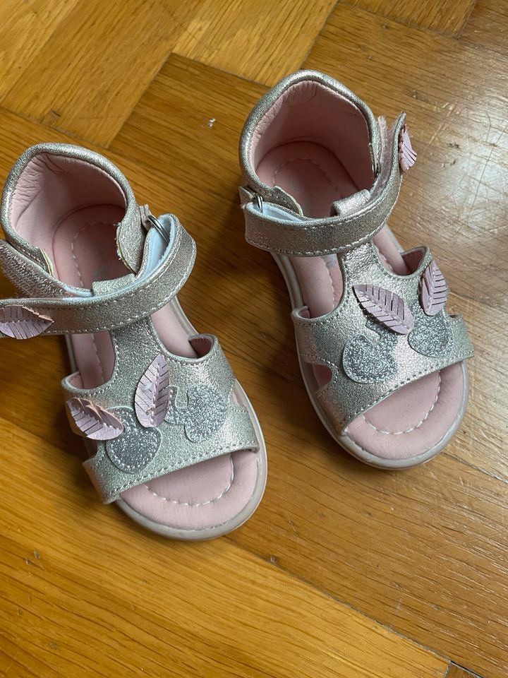 Sandalen Glitzer rosa Gr 23 NEU in Düsseldorf