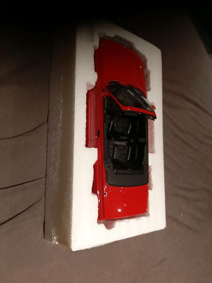 1:18 BMW M3 E 30 Cabriolet Otto Rot OVP Wie Neu in Waldbüttelbrunn