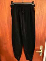 H&M Jogginghose Gr. XS schwarz Niedersachsen - Seesen Vorschau