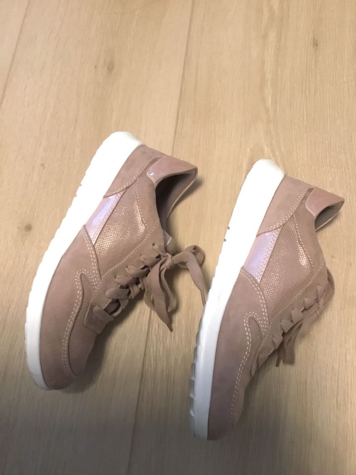 Tamaris Schuhe Sneaker Gr. 39 - wie neu in Essen