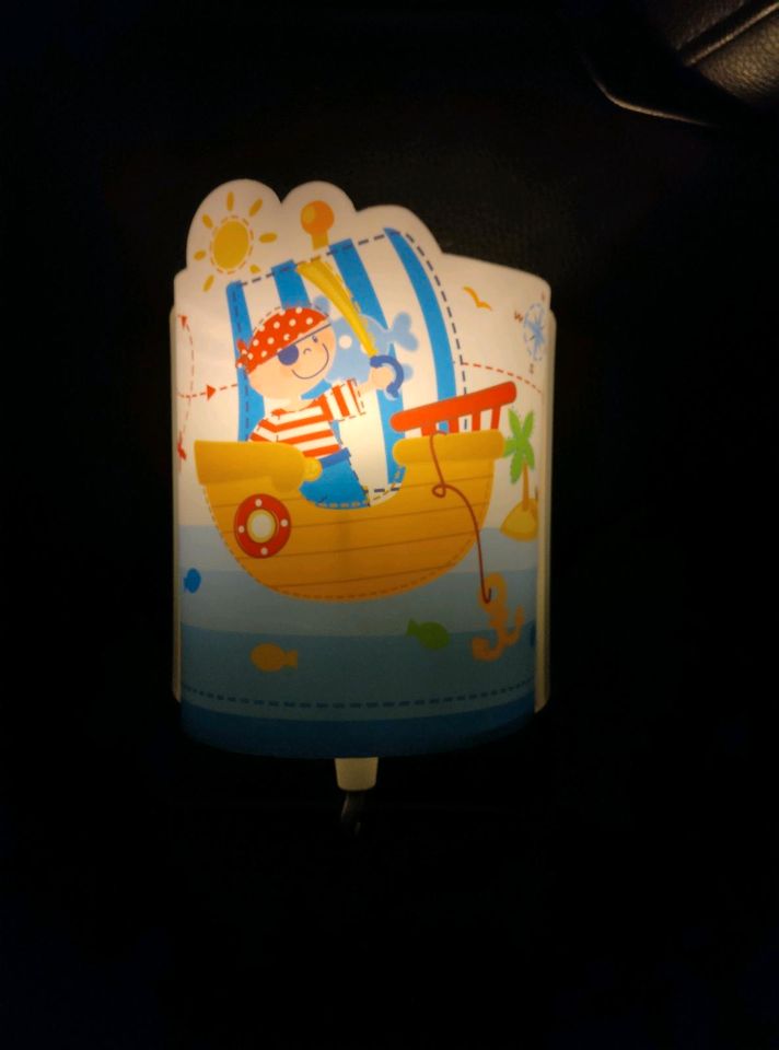 Baby Kinder Pirat LED Lampe Lauflernwagen Wandlampe Spieltisch in Obertshausen