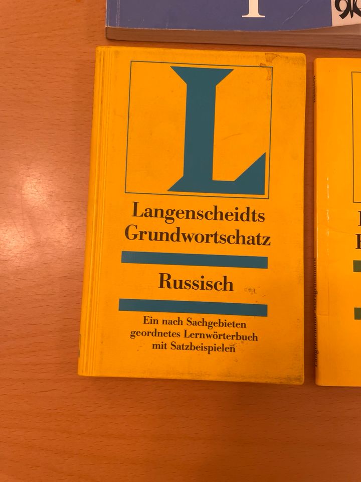 Lernbücher Russisch/ Deutsch in Mengkofen