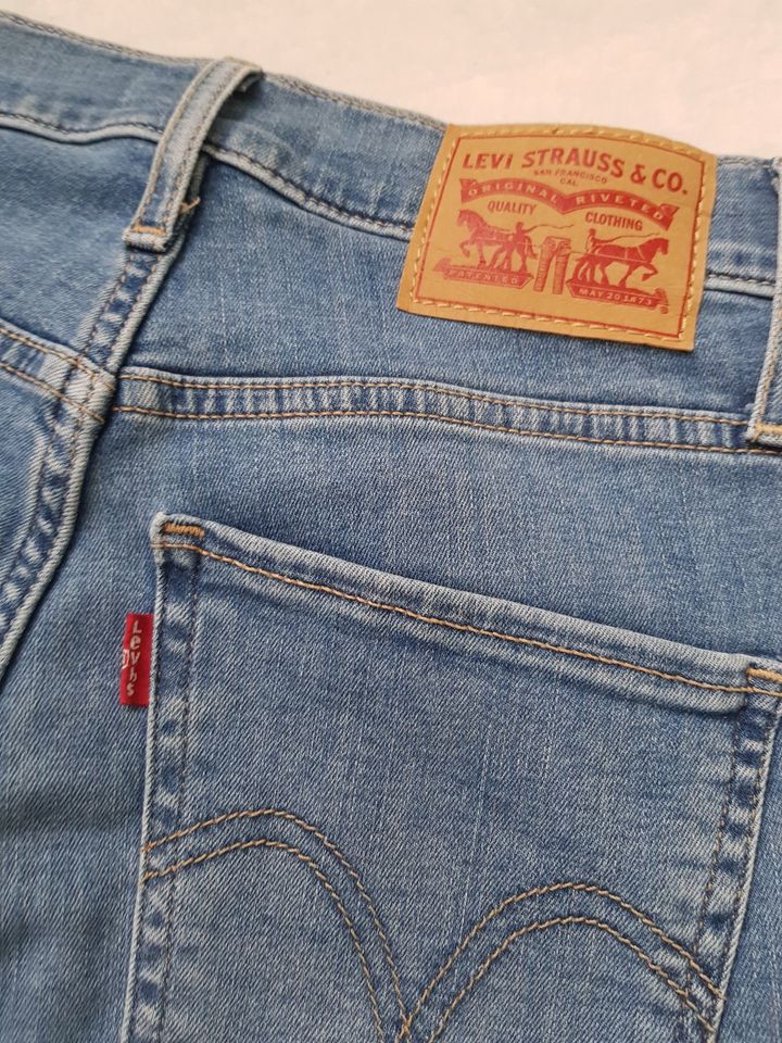 Levi´s Jeans Damen mile high super skinny Gr. 26 levis in Limburg