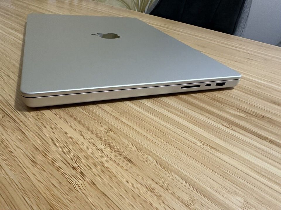 Apple MacBook Pro 16 Zoll (512GB SSD, M1 Pro, 16GB) in Nersingen