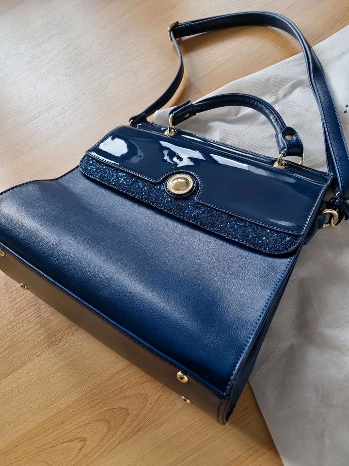 Camomilla Handtasche royalblau in Bremen