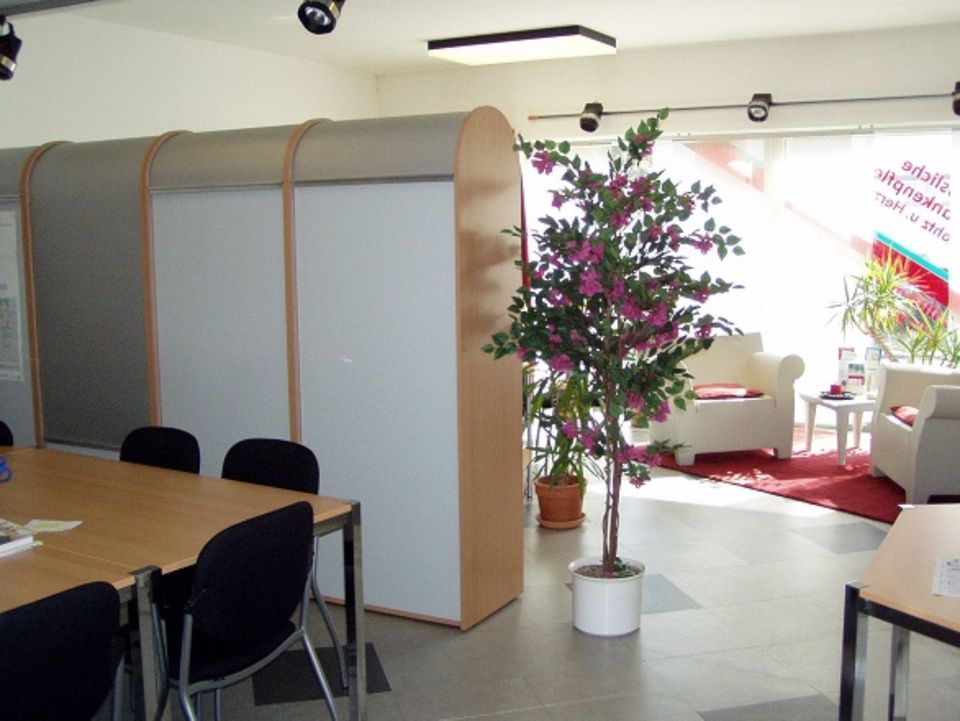 Büro 1a Parkmöglichkeit Stadtzentrum Erdgeschoss eigener Eingang in Radevormwald