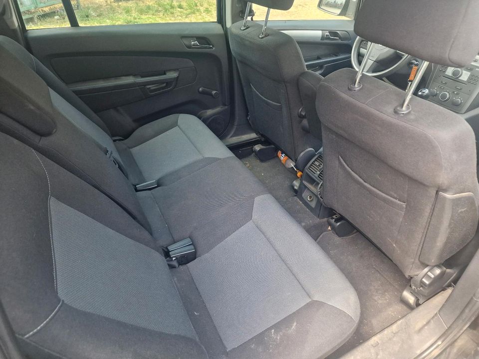 Opel Zafira 1.6 Benzin 7 Sitze Klima Nur 146  Tkm in Ergolding