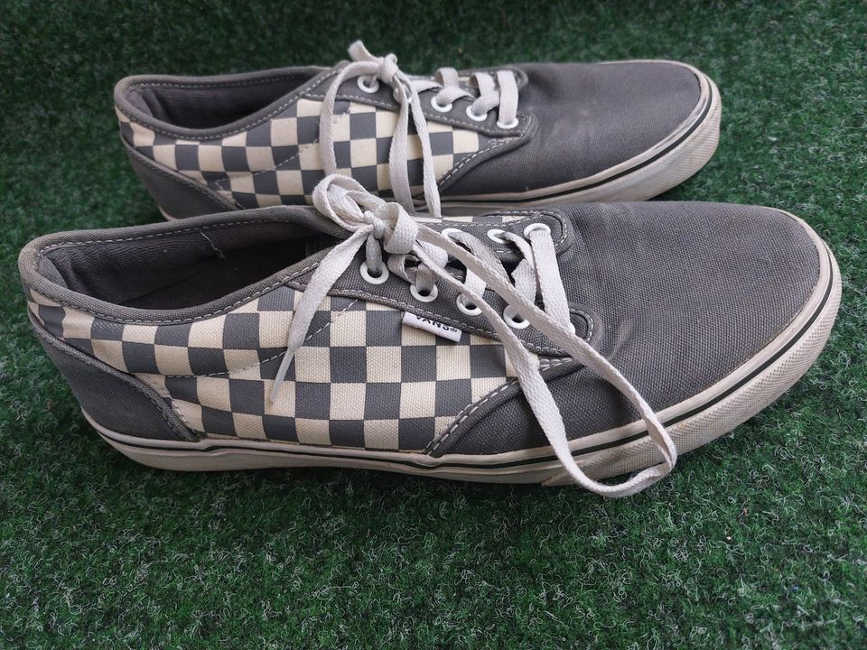 Vans-Low-Top-Sneaker gr 43 . 28 cm . in Wuppertal