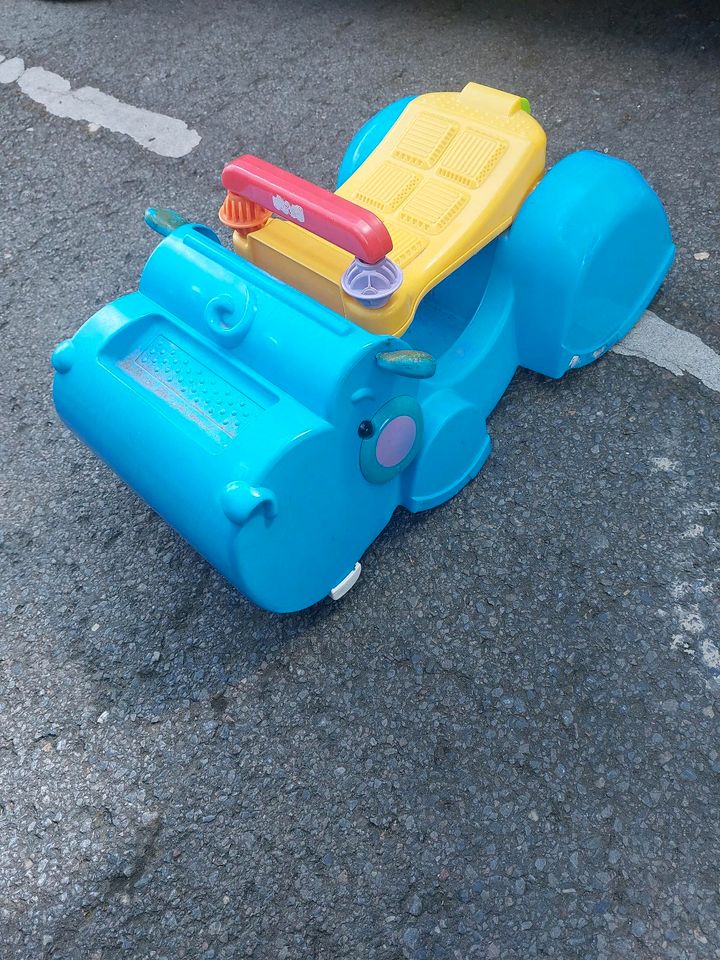 Rutschauto Rutschtier von fisher Price in Bünde