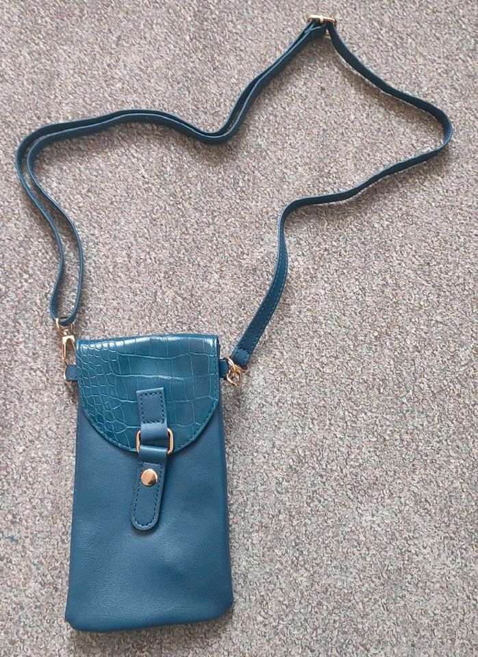 Rucksack Geldbörse Armbanduhr Handytasche Tuch Blau 5 tlg. *NEU* in Dresden