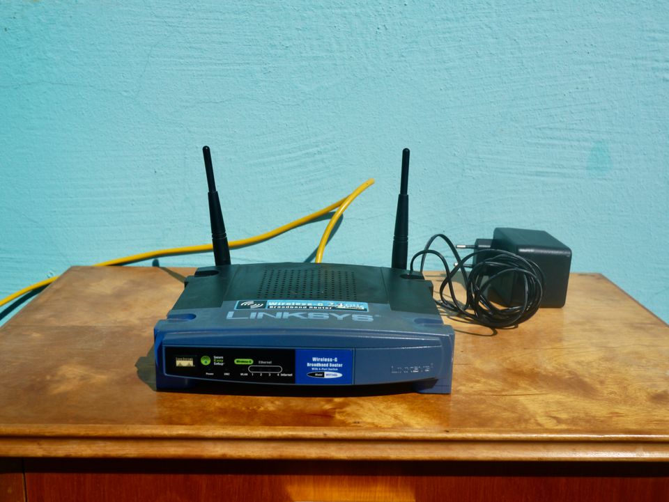 Funktionsfähiger Breitband-Router LINKSYS Wireless-G WRT54GL v1.1 in Berlin