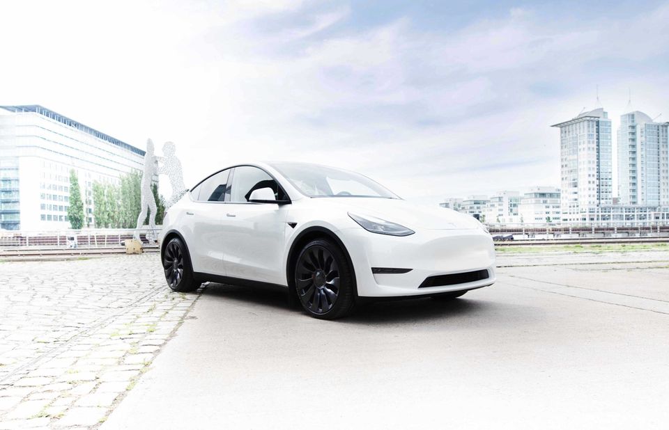 TESLA MIETEN BERLIN / MODEL 3 & Y P / z.B. 3T. M3P ab 357,00 Euro in Berlin