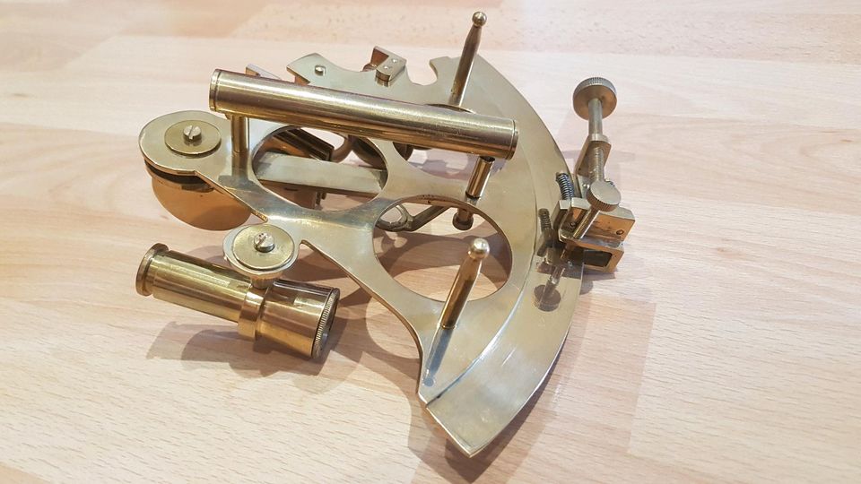 Messing Sextant (20 cm) in Holzbox - Marine, Nautik, maritim in Neuberend