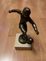 Metall Figur Statue Fußballer Dortmund BVB Borussia Fußball 28cm Hessen - Nidderau Vorschau