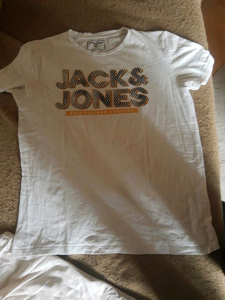 Jack & Jones T-Shirt Gr. L in Halsbrücke