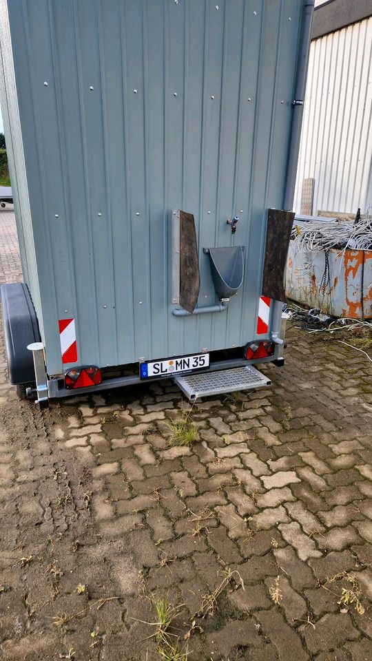 Toilettenwagen, mobile Toilette,  Mobilklo in Sieverstedt