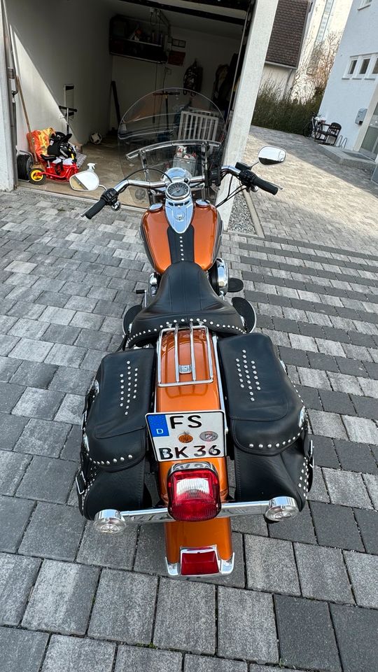 Harley Davidson Heritage Softail Classic in Neufahrn