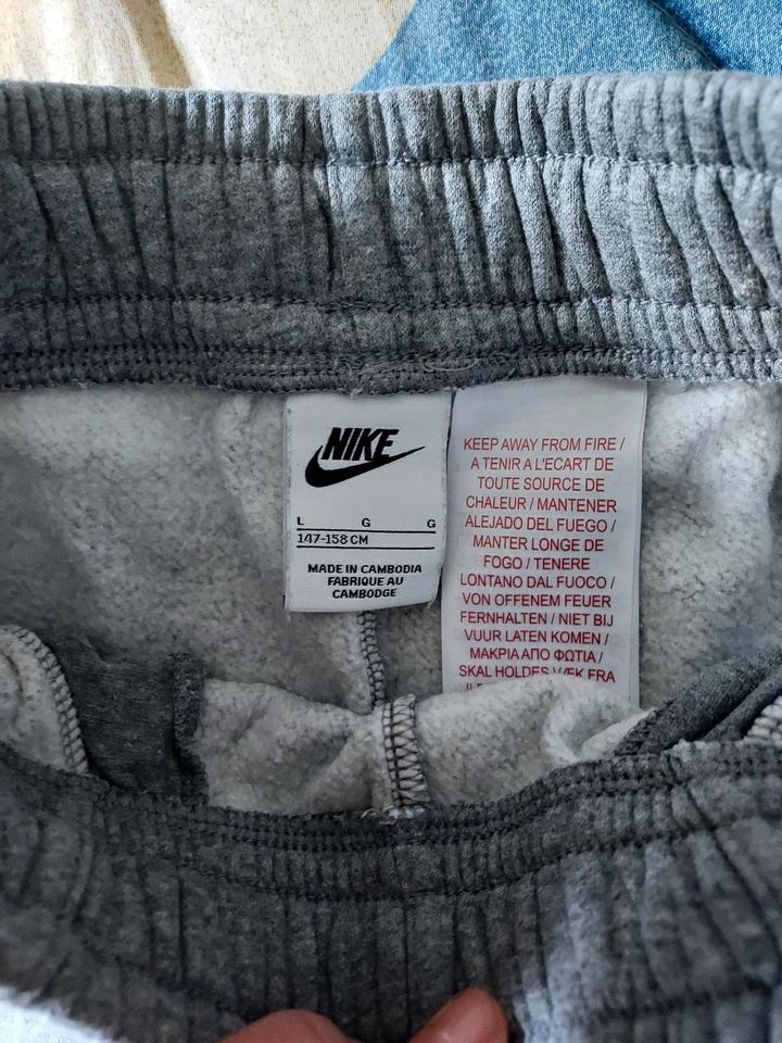 Jogginghose *Nike* Größe 147/158 * Neuwertig * in Zeithain