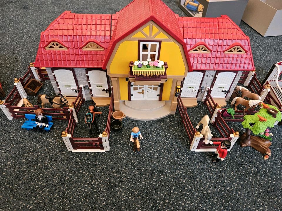 Playmobil großer Reiterhof mit Paddocks 5221 + 3 Pferdeboxen in Erkrath