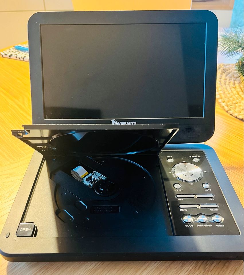 Tragbarer DVD Player von Naviskauto in Rutesheim  