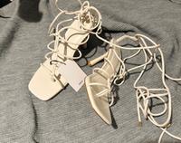 Damen neu Mango Sandalen mit Schnürung Absatzschuhe Leipzig - Volkmarsdorf Vorschau