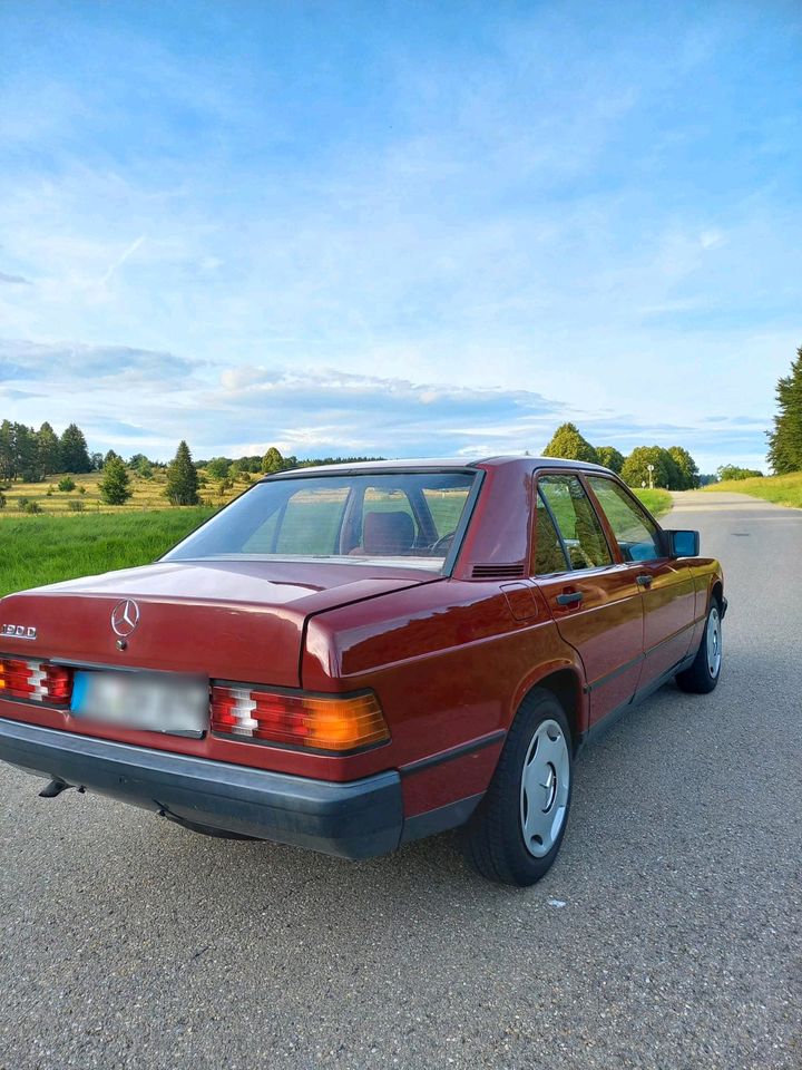 Mercedes Benzin 190 D mit H-Kennzeichen. in Albstadt