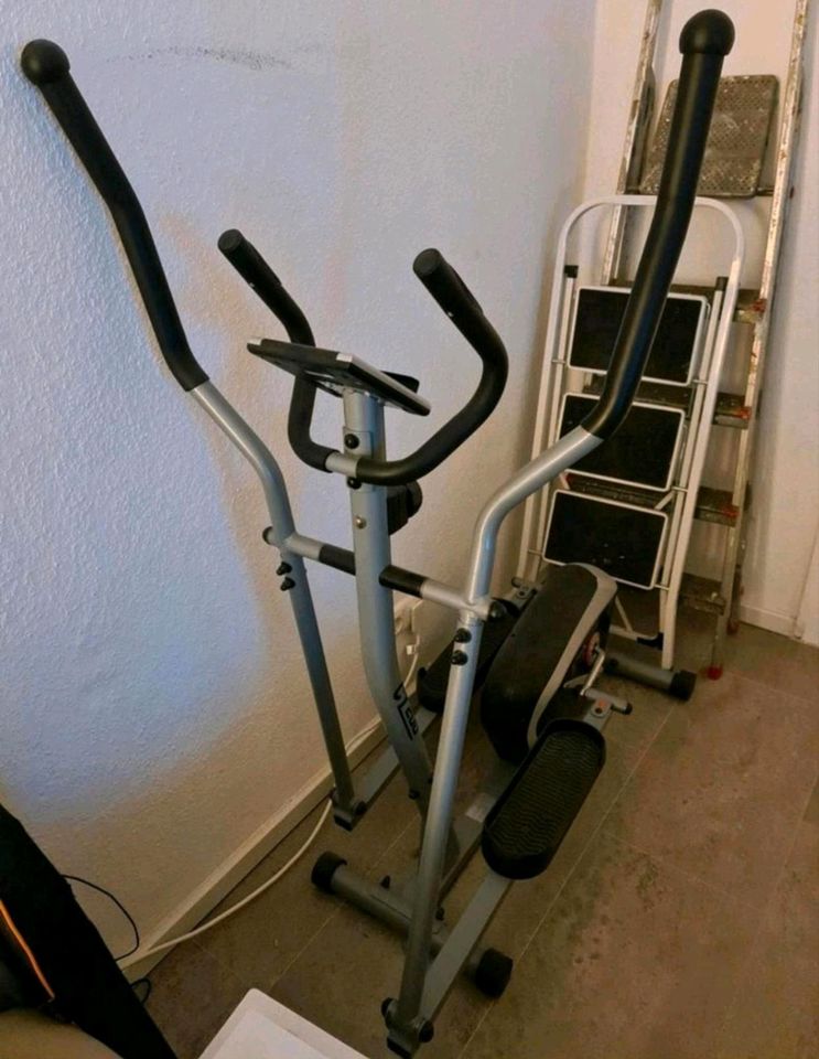 MOTIVE FITNESS by U.N.O. Crosstrainer Sportgerät in Berlin