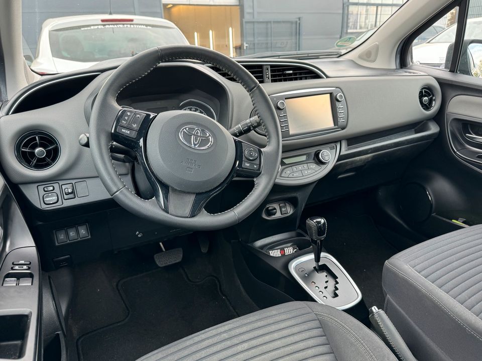 Toyota Yaris Hybrid BJ 2017 2te Hand 74 PS in Mülheim-Kärlich