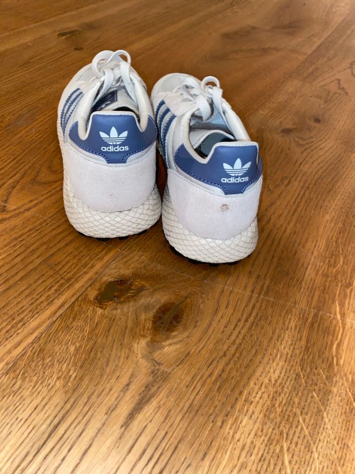 Weiße Adidas Schuhe mit Lila Streifen (Damen) Größe 38 in Nördlingen
