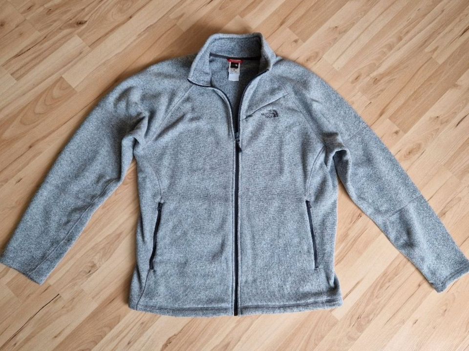 TNF The North Face Strickfleecejacke graumelliert Gr.M getragen in München