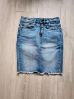 Guess Jeansrock Rock Gr. 27 * top Zustand Bremen - Vegesack Vorschau