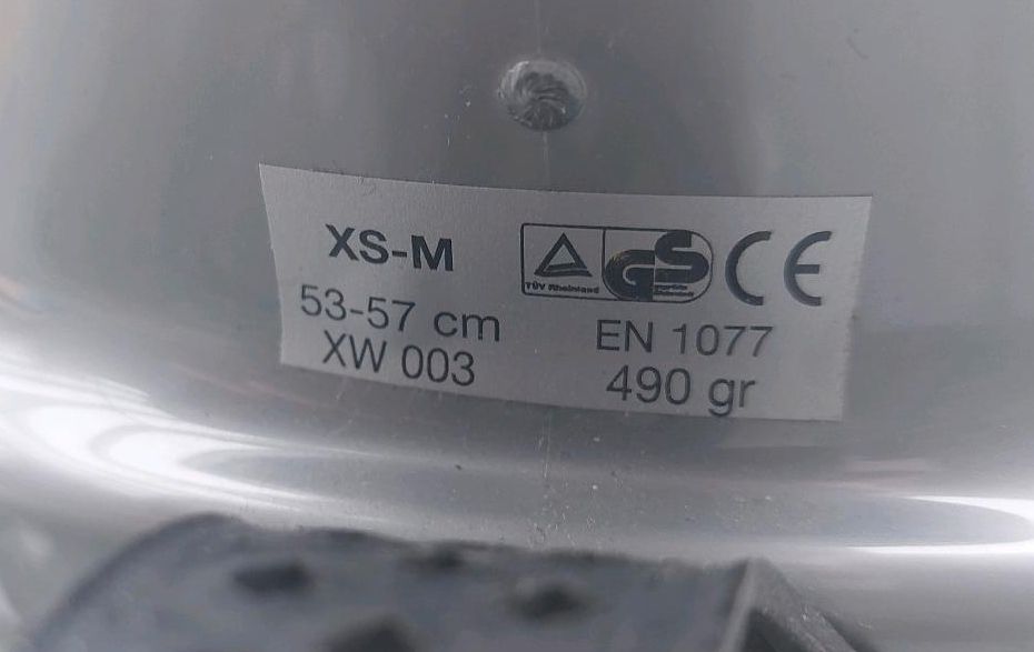 Snowboard-Helm Uvex 53 - 56 cm gebraucht in Obertraubling