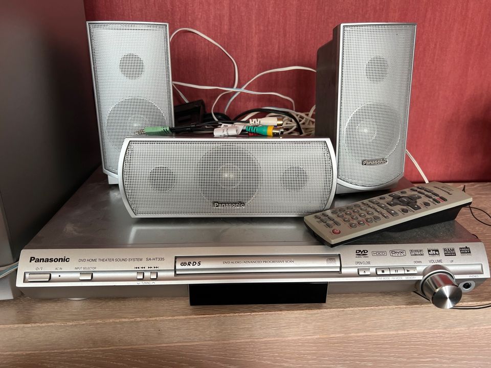 Panasonic DVD Player Sound System SA-HT335 in Lorch