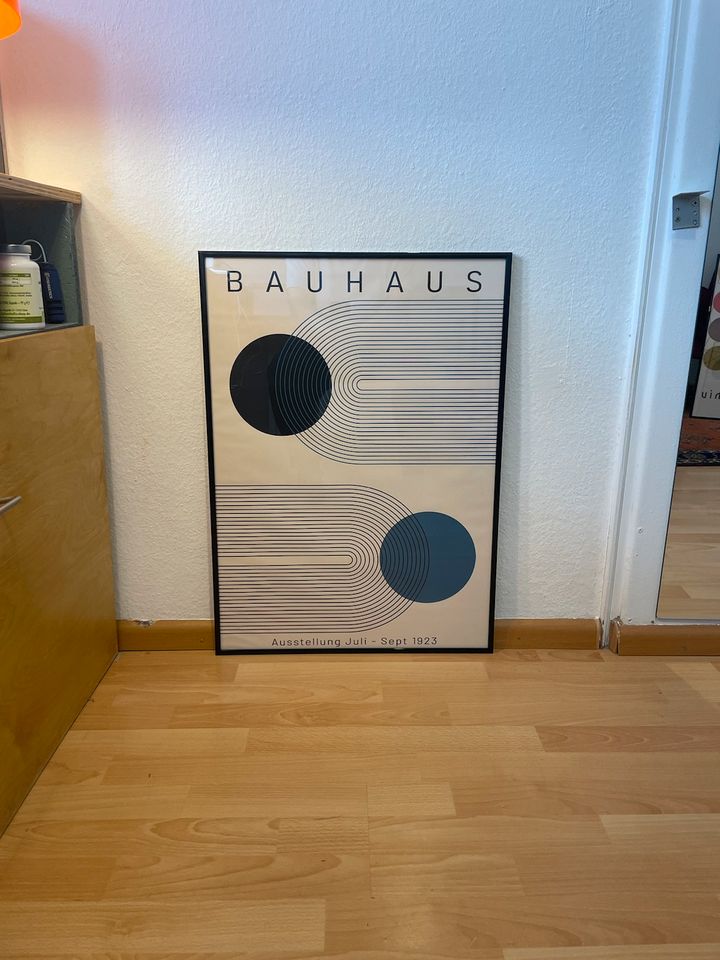 Verschiedene Bauhaus Ausstellung Print 50x70cm mit Rahmen in Freiburg im Breisgau